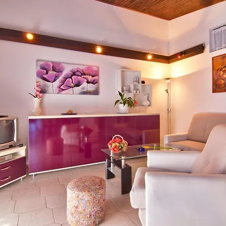Fuer 4 Personen Ca 80 Qm In Valbandon, Istrien Istrische Riviera * Valbandon