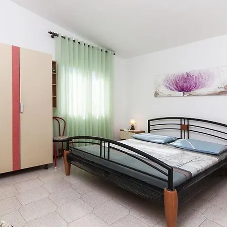 Apartment Fuer 4 Personen Ca 80 Qm In Valbandon, Istrien Istrische Riviera