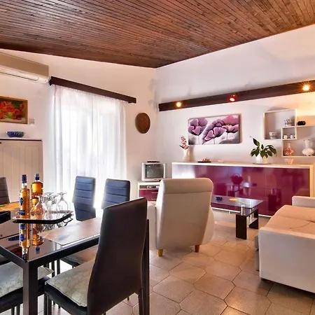 Fuer 4 Personen Ca 80 Qm In Valbandon, Istrien Istrische Riviera Apartment Valbandon
