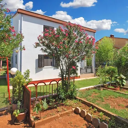 Fuer 4 Personen Ca 80 Qm In Valbandon, Istrien Istrische Riviera Apartment *